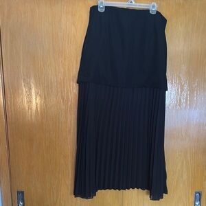 Elegant Black Pleated Skirt